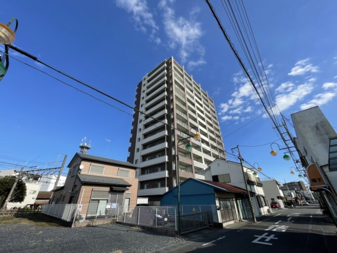 B7AC71BA-42BD-4628-B9DD-6F4B34F62704