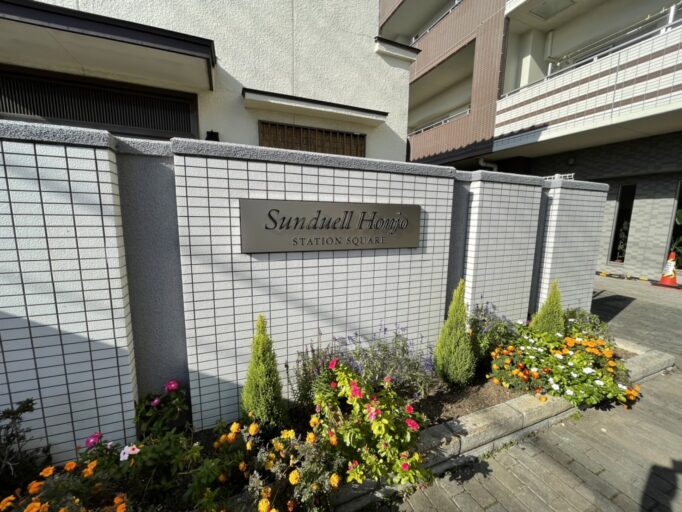 C792E930-8305-41B6-BE7C-8F27A6CECC65